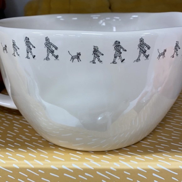 Rae Dunn Happy Halloween Batter Bowl White Ceramic - Brand New - Picture 8 of 9